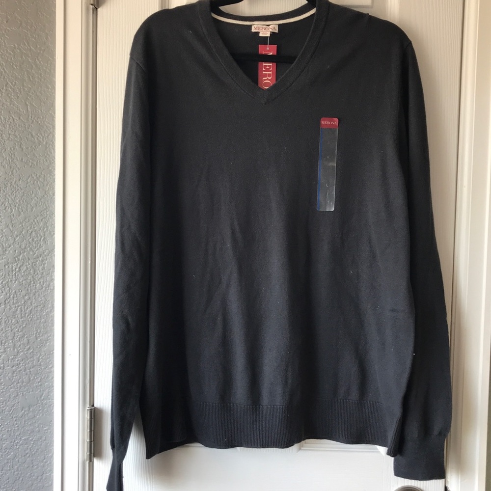 Merona men’s v- neck lightweight sweater